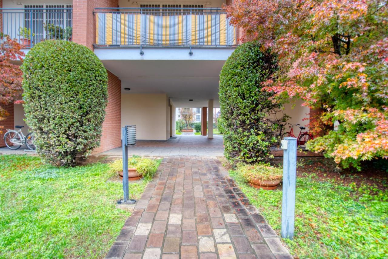 Caseospitali - Casa Emilia Trilocale Di Charm Con Balcone Apartment Cernusco Sul Naviglio Bagian luar foto